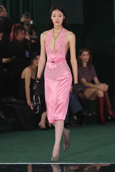 Look 32